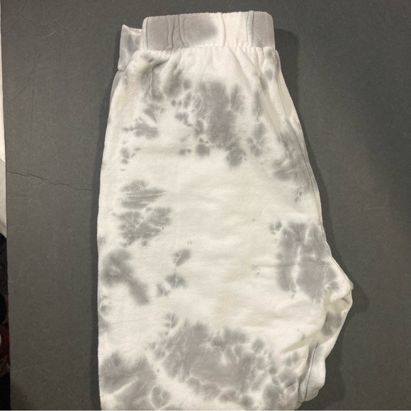 Caution to the Wind size S,white/gray Tie Dye,warm-ups, minor flaws (photos) GUC - Picture 10 of 14